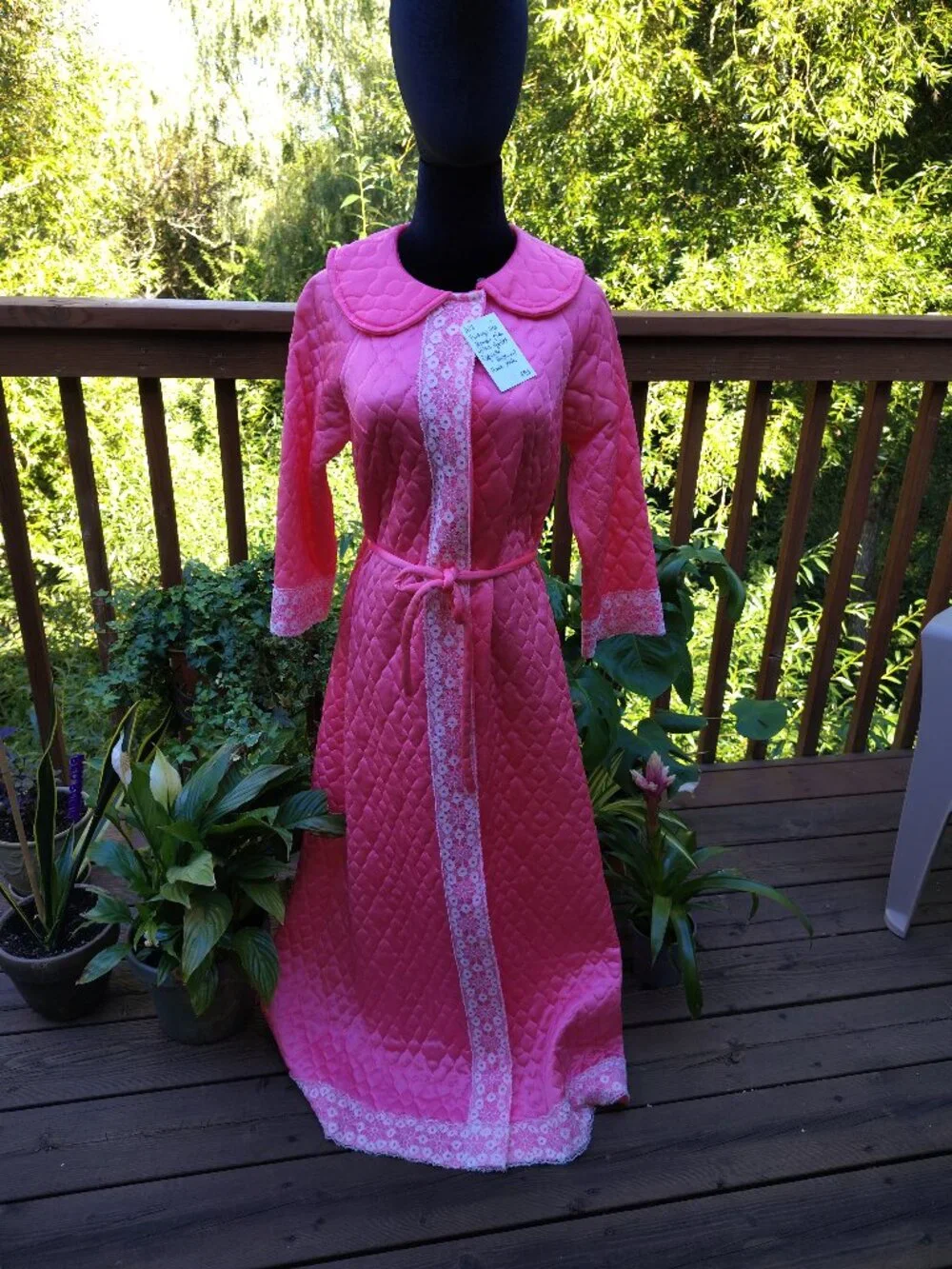 Vintage 70's Komar Pink Quilted Robe union made size 14-16 (item A17)